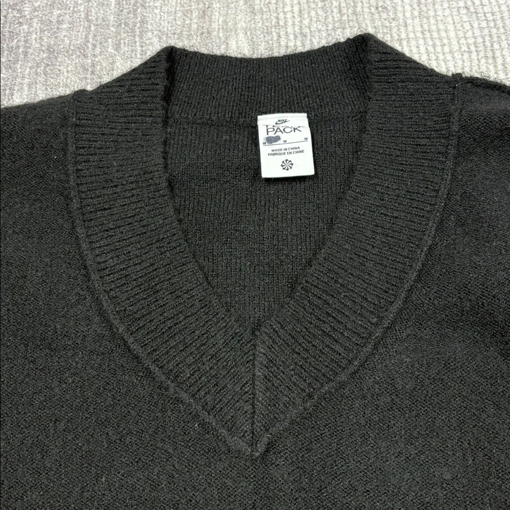 Nike Sportswear Tech Pack Knit Sweater Mens M Black Pullover V Neck Oversized
